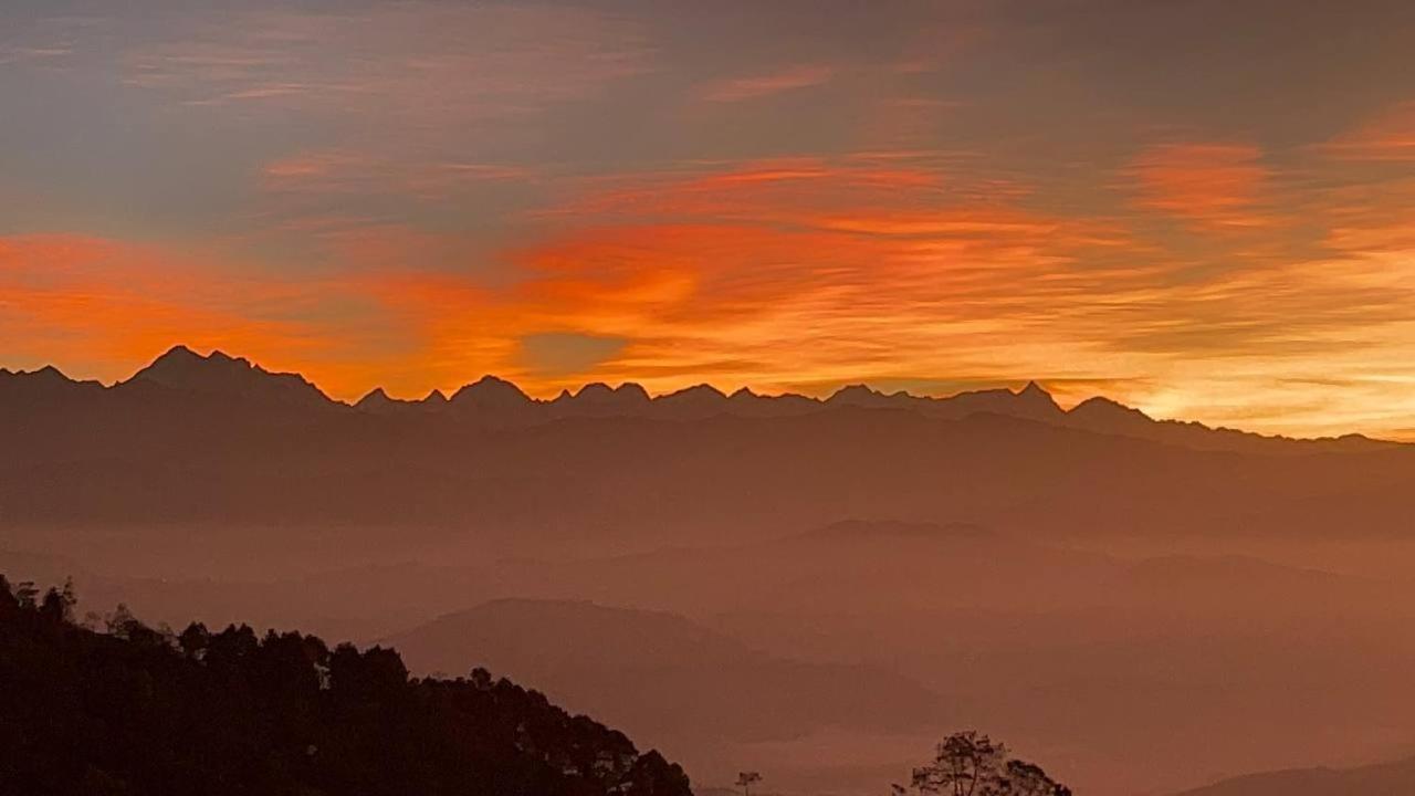 Hotel Everest Window View Nagarkot Exterior photo