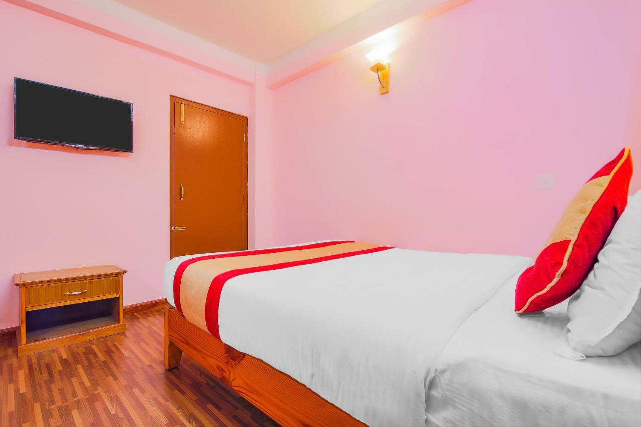 Hotel Everest Window View Nagarkot Exterior photo